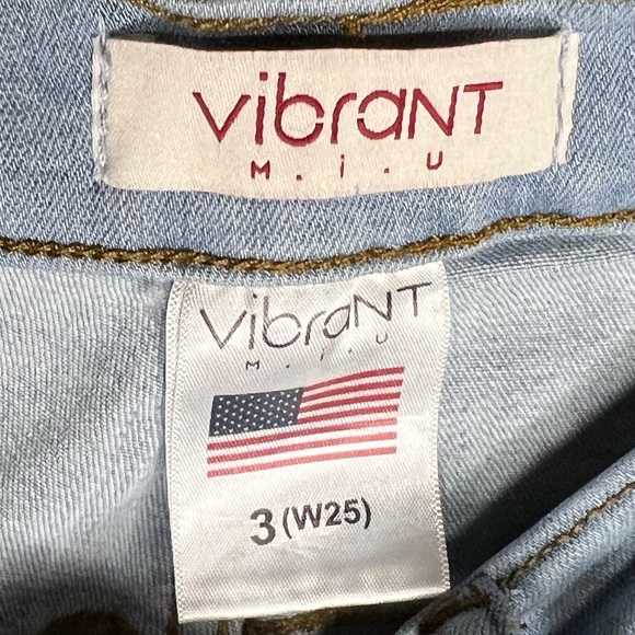 Light wash flare jeans - Picture 2 of 2